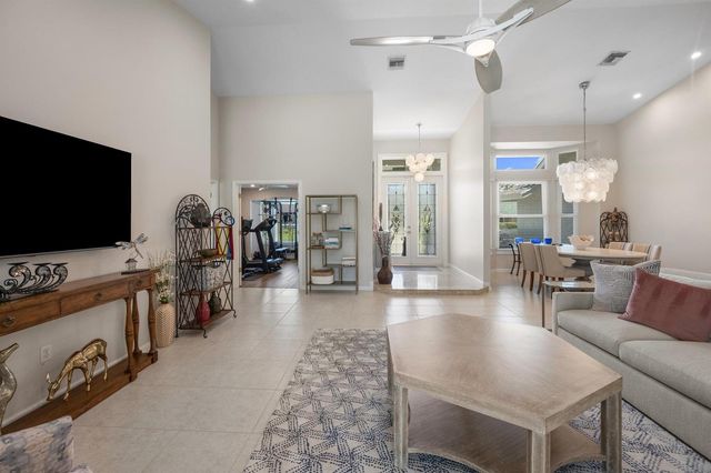 15880 Meadow Wood Drive, Wellington, FL 33414