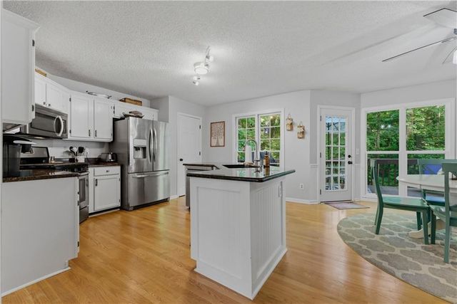 2059 Sanderlings Drive NW, Kennesaw, GA 30152