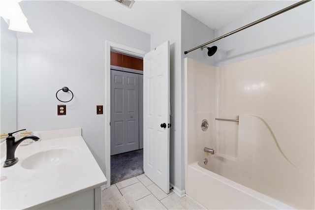 2059 Sanderlings Drive NW, Kennesaw, GA 30152