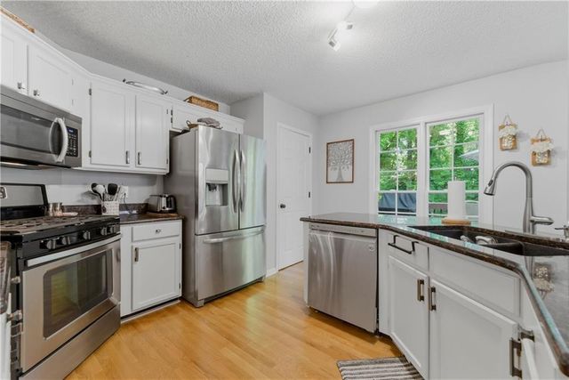 2059 Sanderlings Drive NW, Kennesaw, GA 30152