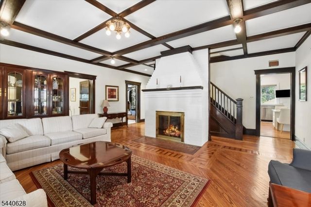 559 Parkview Ave, Westfield Town, NJ 07090
