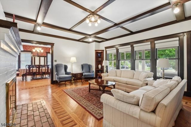 559 Parkview Ave, Westfield Town, NJ 07090