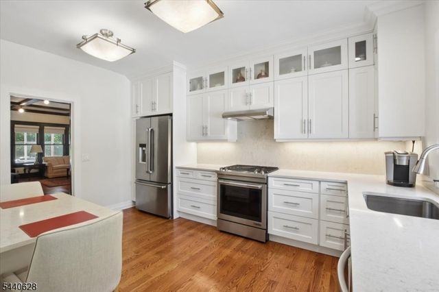 559 Parkview Ave, Westfield Town, NJ 07090