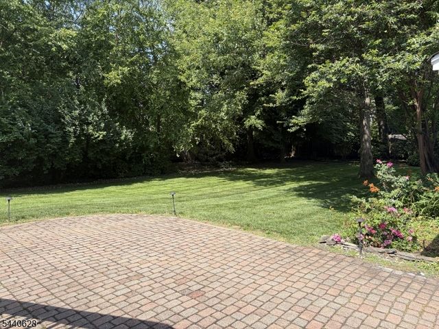 559 Parkview Ave, Westfield Town, NJ 07090