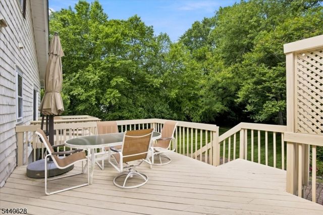 559 Parkview Ave, Westfield Town, NJ 07090