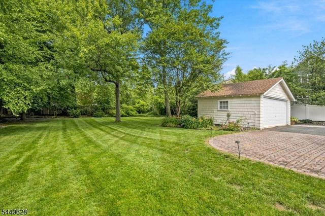 559 Parkview Ave, Westfield Town, NJ 07090
