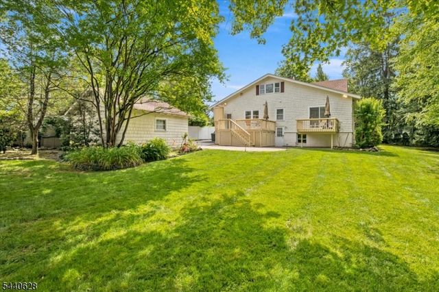 559 Parkview Ave, Westfield Town, NJ 07090