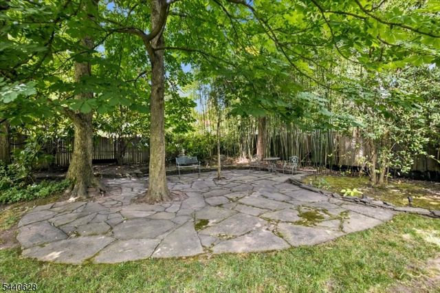 559 Parkview Ave, Westfield Town, NJ 07090