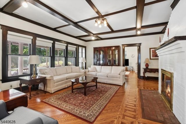 559 Parkview Ave, Westfield Town, NJ 07090
