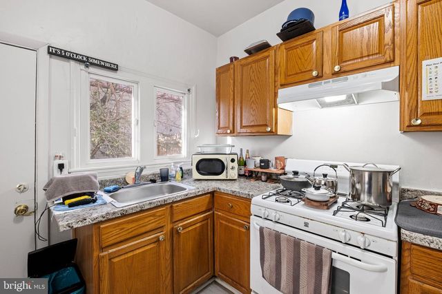 2 LOWER OAK ST, Wilmington, DE 19805