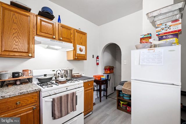 2 LOWER OAK ST, Wilmington, DE 19805