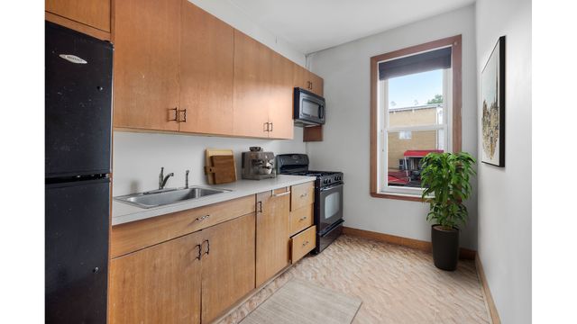 315 E 28TH Street, New York City, NY 11226