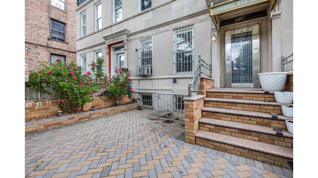 315 E 28TH Street, New York City, NY 11226