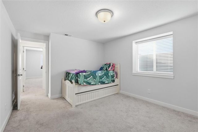 4420 SW Tanzanite Circle, Lee's Summit, MO 64082