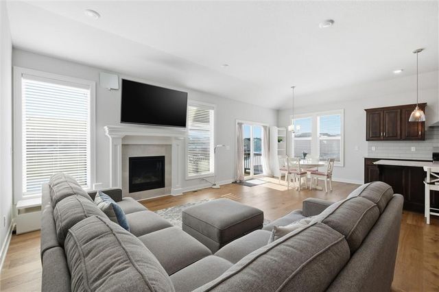 4420 SW Tanzanite Circle, Lee's Summit, MO 64082