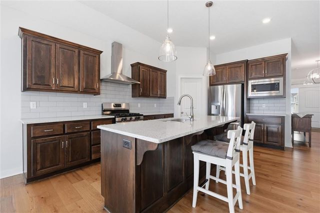 4420 SW Tanzanite Circle, Lee's Summit, MO 64082