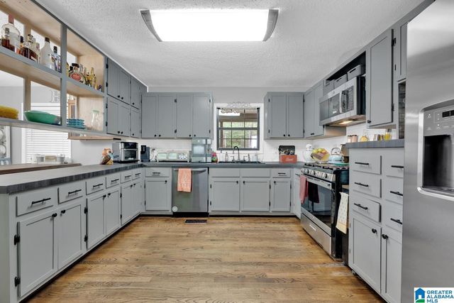 425 ARMSTRONG DRIVE, Hayden, AL 35079