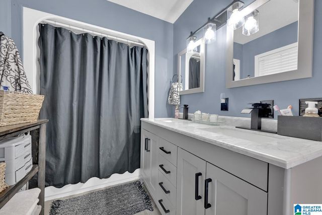 425 ARMSTRONG DRIVE, Hayden, AL 35079