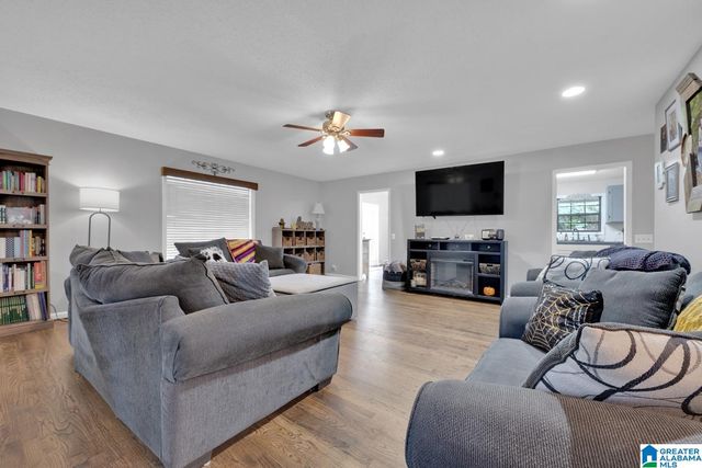 425 ARMSTRONG DRIVE, Hayden, AL 35079