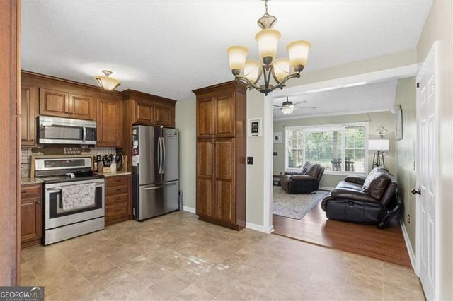 23 LAZY WATER Drive, Euharlee, GA 30120