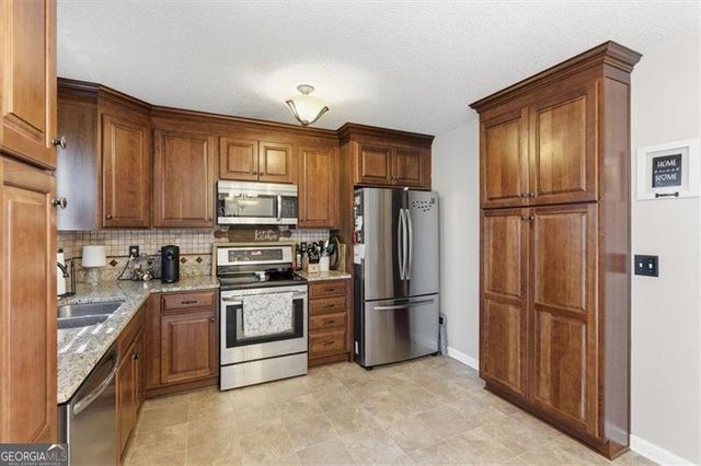 23 LAZY WATER Drive, Euharlee, GA 30120