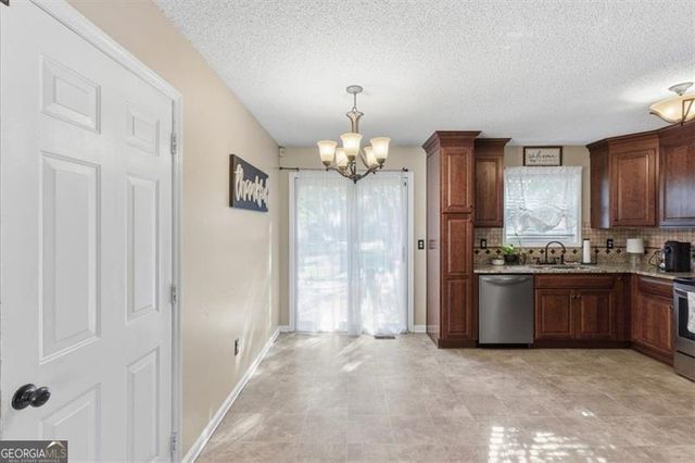 23 LAZY WATER Drive, Euharlee, GA 30120