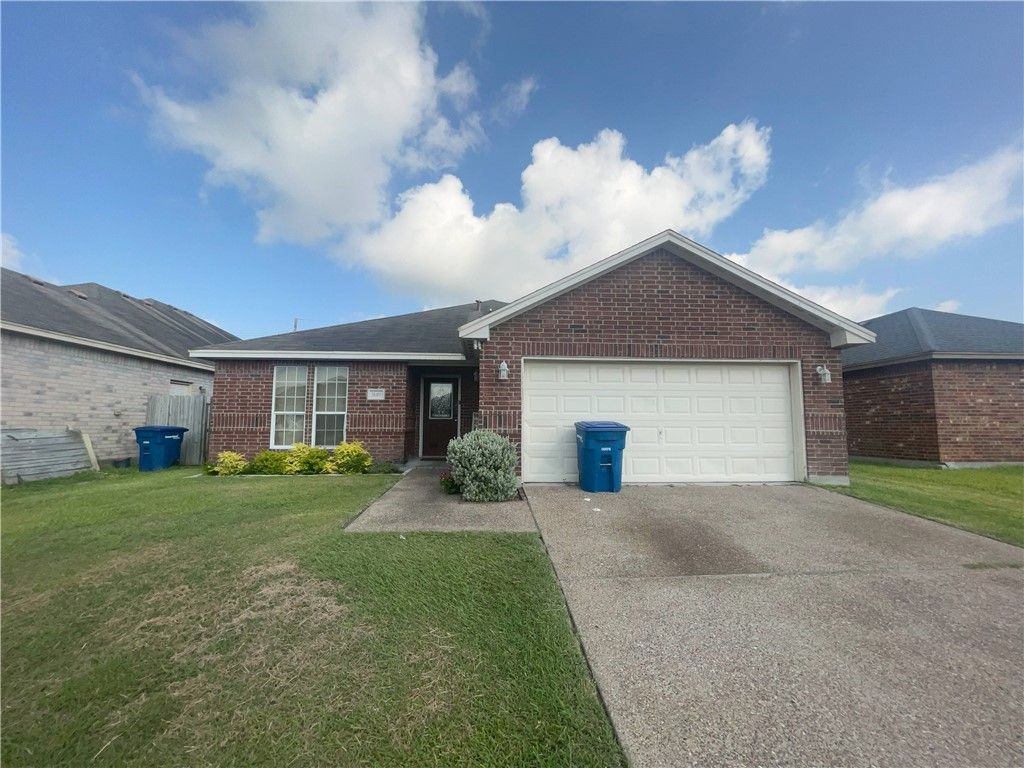 3149 Boar Thicket Dr, Corpus Christi, TX 78414