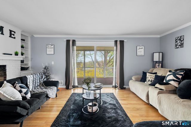 35 Fans Rock Road, Hamden, CT 06518