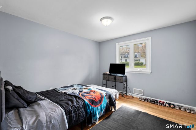 35 Fans Rock Road, Hamden, CT 06518