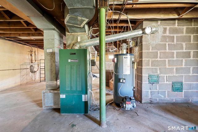 35 Fans Rock Road, Hamden, CT 06518