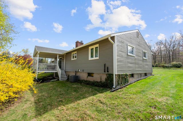 35 Fans Rock Road, Hamden, CT 06518