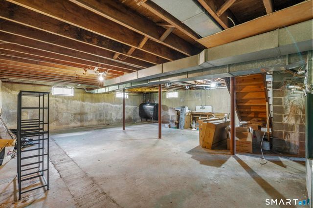 35 Fans Rock Road, Hamden, CT 06518