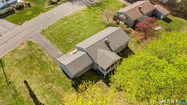 35 Fans Rock Road, Hamden, CT 06518