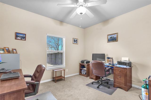 300 W McAfee Street, Mabank, TX 75147