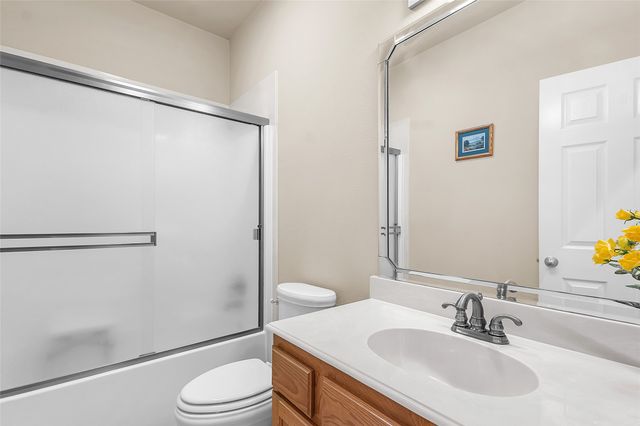 300 W McAfee Street, Mabank, TX 75147