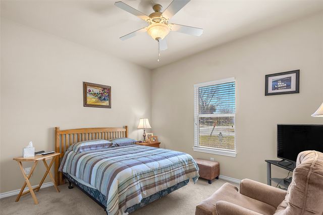 300 W McAfee Street, Mabank, TX 75147