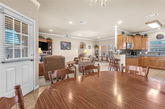 300 W McAfee Street, Mabank, TX 75147