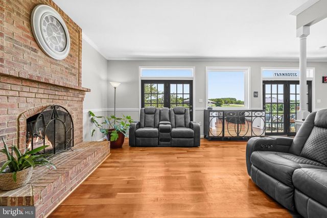 16050 HAMILTON STATION RD, Waterford, VA 20197