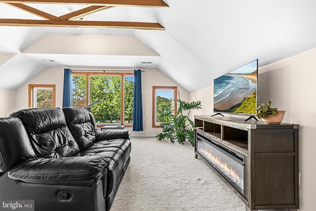 16050 HAMILTON STATION RD, Waterford, VA 20197