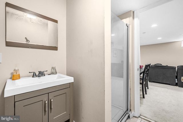 16050 HAMILTON STATION RD, Waterford, VA 20197