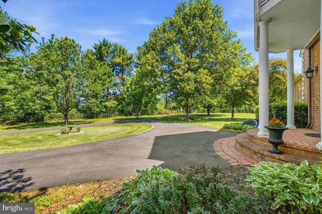 16050 HAMILTON STATION RD, Waterford, VA 20197
