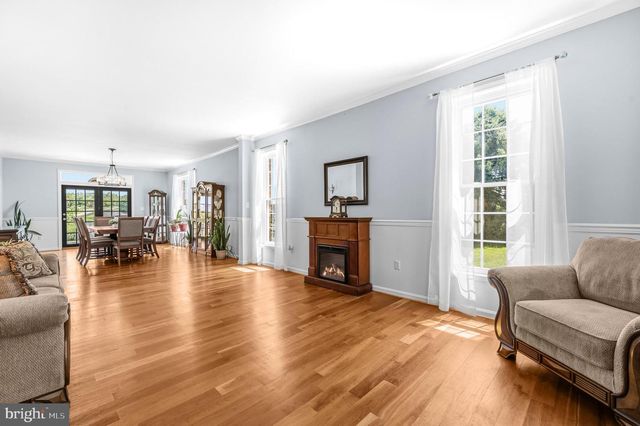 16050 HAMILTON STATION RD, Waterford, VA 20197