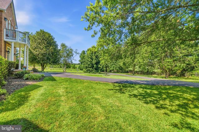 16050 HAMILTON STATION RD, Waterford, VA 20197
