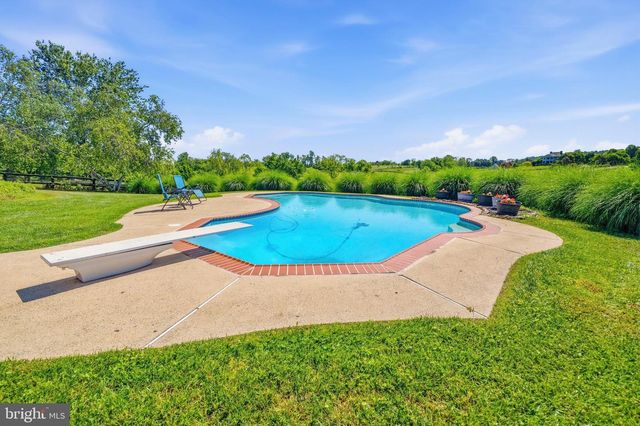 16050 HAMILTON STATION RD, Waterford, VA 20197