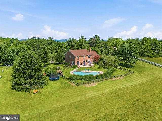 16050 HAMILTON STATION RD, Waterford, VA 20197