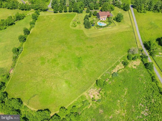 16050 HAMILTON STATION RD, Waterford, VA 20197