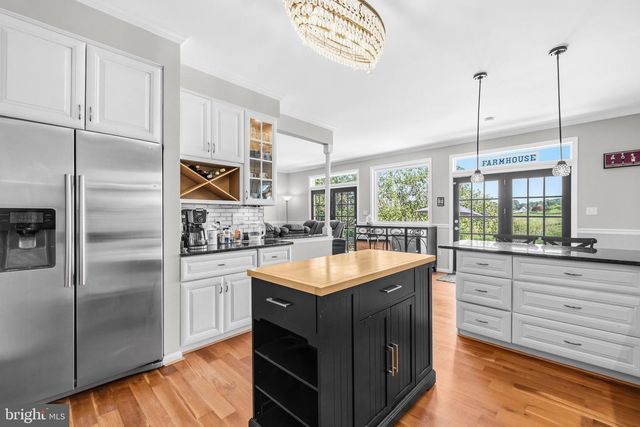 16050 HAMILTON STATION RD, Waterford, VA 20197