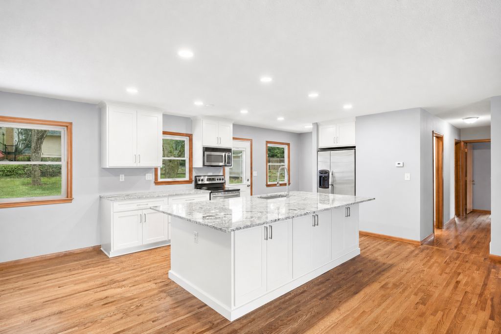 8309 Harrison Road, Bloomington, MN 55437 — photo 4