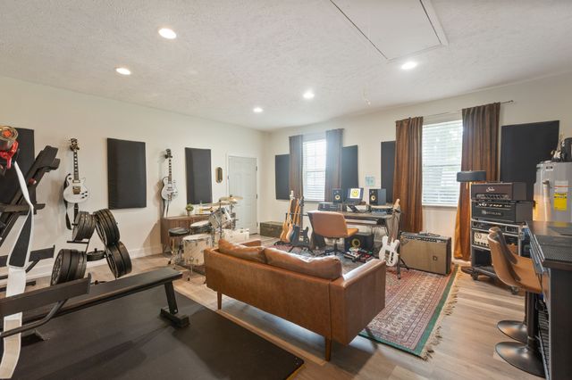 223 Cool Waters Ct, Christiana, TN 37037