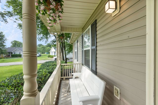 223 Cool Waters Ct, Christiana, TN 37037